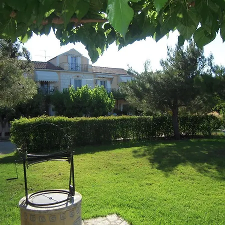 Daire Stalaktites Sami (Kefalonia)